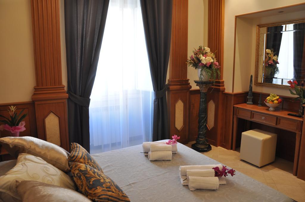 Rome Imperial Crown Apartman Szoba fotó